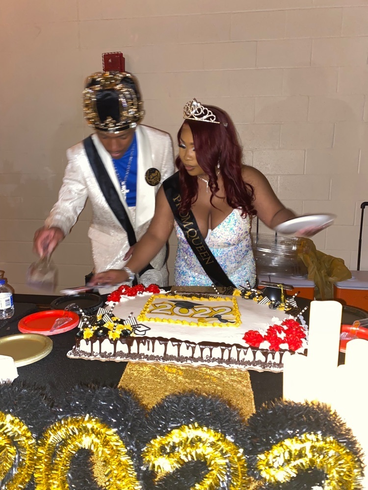 Watson Chapel High school Prom King  Joaquin  Williams and Queen India Sledge cut the Prom cake and dance...